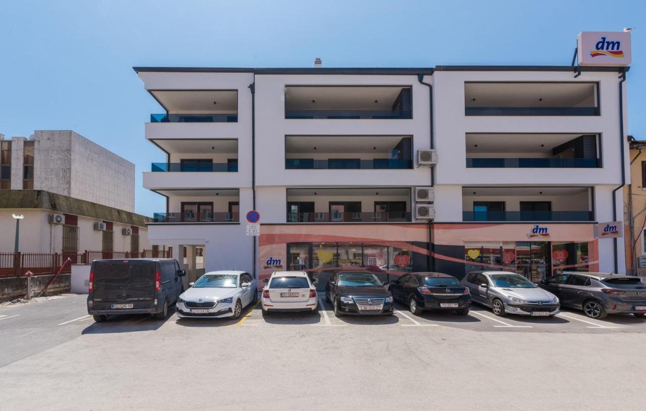 Apartman No 2 *