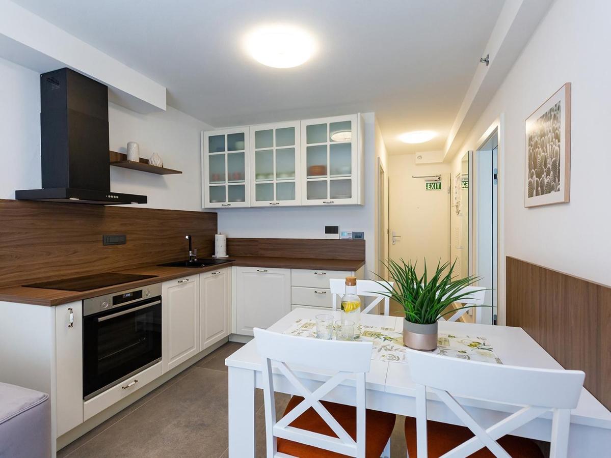 No 2 Apartment *